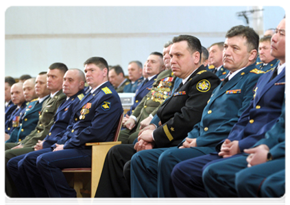 В ходе посещения Таманской бригады Председатель Правительства Российской Федерации В.В.Путин провёл встречу с командирами соединений Вооружённых сил Российской Федерации|22 февраля, 2012|16:55