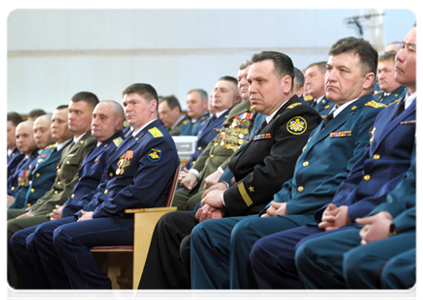 Prime Minister Vladimir Putin meets with armed forces commanders during his visit to the Tamanskaya Brigade|22 february, 2012|16:55