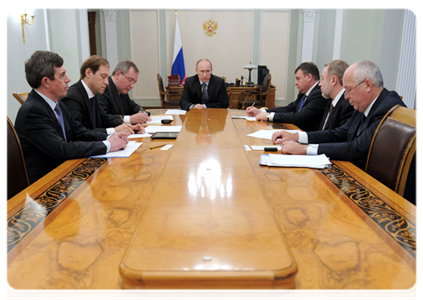 Prime Minister Vladimir Putin chairs a meeting on issues of military-technical cooperation|27 february, 2012|12:16