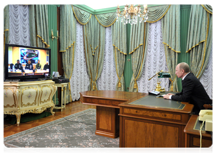 Председатель Правительства Российской Федерации В.В.Путин в режиме видеоконференции провёл совещание, посвящённое ликвидации последствий обрушения подъезда жилого дома в Астрахани|27 февраля, 2012|21:21