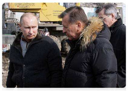 In Astrakhan, Prime Minister Vladimir Putin inspected a house damaged by a household gas explosion|28 february, 2012|15:42