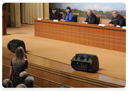 Председатель Правительства Российской Федерации В.В.Путин принял участие во Всероссийском аграрном форуме в Уфе|28 февраля, 2012|20:50