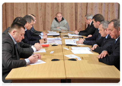 Председатель Правительства Российской Федерации В.В.Путин провёл совещание по проблемам жителей посёлка Роза и города Коркино в Челябинской области|4 февраля, 2012|18:01