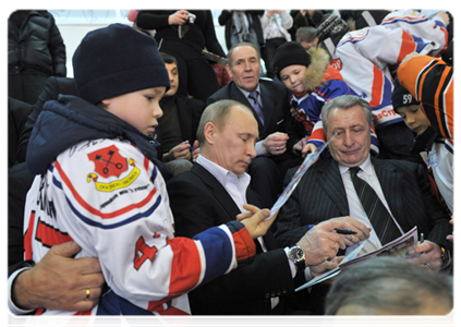 Prime Minister Vladimir Putin attended a match between Russian Amateur Ice Hockey League teams|4 february, 2012|21:40