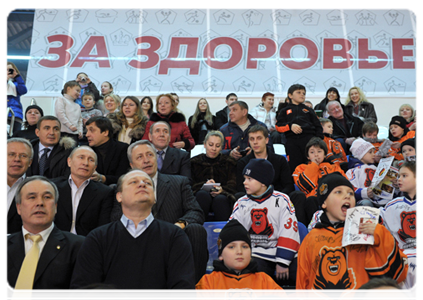 Prime Minister Vladimir Putin attended a match between Russian Amateur Ice Hockey League teams|4 february, 2012|21:41