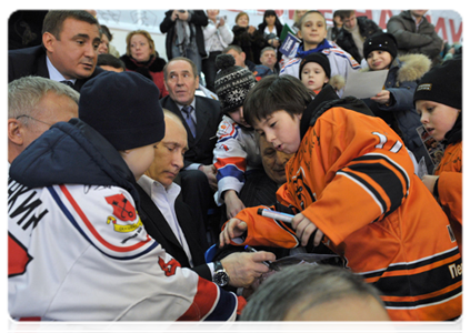 Prime Minister Vladimir Putin attended a match between Russian Amateur Ice Hockey League teams|4 february, 2012|21:41