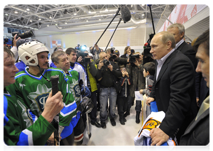 Prime Minister Vladimir Putin attended a match between Russian Amateur Ice Hockey League teams|4 february, 2012|21:41