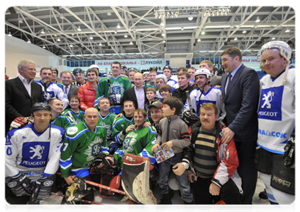 Prime Minister Vladimir Putin attended a match between Russian Amateur Ice Hockey League teams|4 february, 2012|21:41