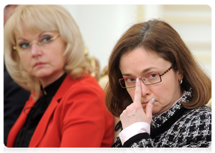 Minister of Healthcare and Social Development Tatyana Golikova and Economic Development Minister Elvira Nabiullina at a Government Presidium meeting|9 february, 2012|19:00