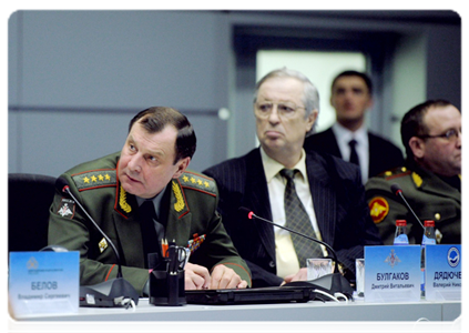 Russian Deputy Defence Minister Dmitry Bulgakov and Deputy Head of the Federal Service for Hydrometeorology and Environmental Monitoring Valery Dyadyuchenko|9 february, 2012|21:52