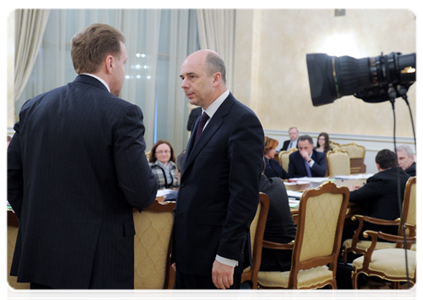 First Deputy Prime Minister Igor Shuvalov and Finance Minister Anton Siluanov before the meeting of the Government Presidium|1 march, 2012|17:27