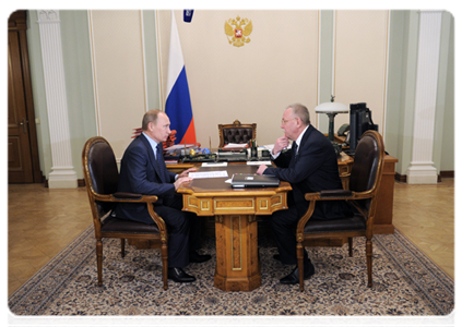 Председатель Правительства Российской Федерации В.В.Путин провёл рабочую встречу с главой Республики Карелии А.В.Нелидовым|11 марта, 2012|13:27
