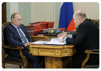 Prime Minister Vladimir Putin meets with Federal Taxation Service head Mikhail Mishustin|17 march, 2012|10:58
