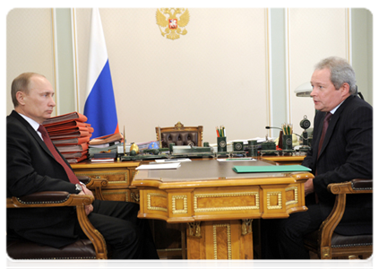 Председатель Правительства Российской Федерации В.В.Путин провёл рабочую встречу с министром регионального развития Российской Федерации В.Ф.Басаргиным|2 марта, 2012|14:32