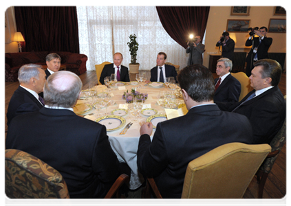 Prime Minister Vladimir Putin attends an informal meeting of EurAsEc heads of state at a restaurant outside Moscow|20 march, 2012|16:22