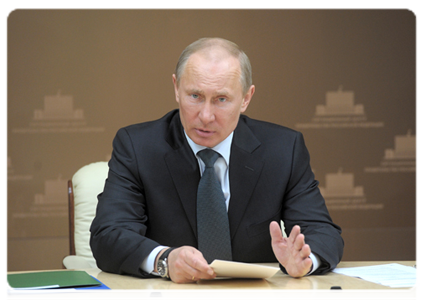 Prime Minister Vladimir Putin holds a videoconference on progress on the federal targeted programme to improve the reliability of residential buildings and other important facilities in seismically active regions in 2009-2014|21 march, 2012|16:11