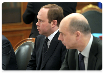 Minister of the Russian Federation and Chief of the Government Staff Anton Vaino and Finance Minister Anton Siluanov at a meeting on the development of the Far East and Eastern Siberia|21 march, 2012|17:48