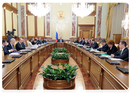 Prime Minister Vladimir Putin holding government meeting|22 march, 2012|18:32