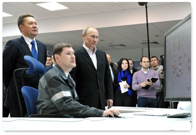 Председатель Правительства Российской Федерации В.В.Путин, находящийся с рабочей поездкой в Ленинградской области, запустил новую парогазовую установку на Киришской ГРЭС