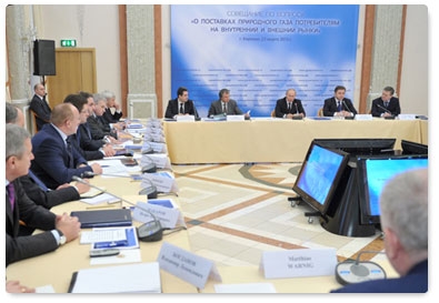 В.В.Путин провёл в г. Кириши совещание по вопросу поставок природного газа потребителям на внутренний и внешний рынки