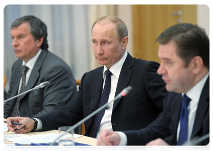 Председатель Правительства Российской Федерации В.В.Путин провёл в г. Кириши совещание по вопросу поставок природного газа потребителям на внутренний и внешний рынки|23 марта, 2012|21:43