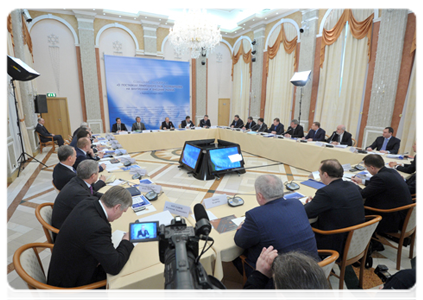 Prime Minister Vladimir Putin chairs a meeting at Kirishi on natural gas supplies to domestic and foreign markets|23 march, 2012|21:44