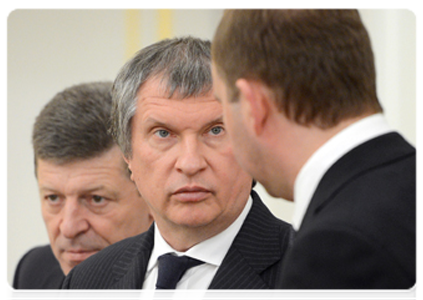 Deputy Prime Minister Dmitry Kozak, Deputy Prime Minister Igor Sechin and Minister of the Russian Federation and Chief of the Government Staff Anton Vaino|29 march, 2012|16:36