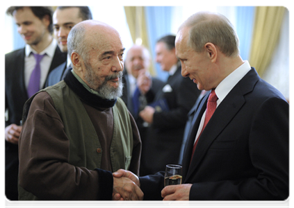 Prime Minister Vladimir Putin and artist Shavkat Abdusalamov after the awards ceremony of the 2011 Russian Government Prizes in Culture|3 march, 2012|15:44