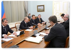 Vladimir Putin meets with Statoil CEO Helge Lund and Total CEO Christophe de Margerie