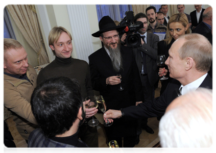 В.В.Путин встретился со своими сторонниками, оказавшими наиболее активную поддержку его кандидатуры на должность Президента Российской Федерации в ходе избирательной кампании|5 марта, 2012|21:40