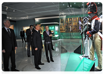 Prime Minister Vladimir Putin and Moscow Mayor Sergei Sobyanin visit the Battle of Borodino Panorama Museum in Moscow|7 march, 2012|15:36