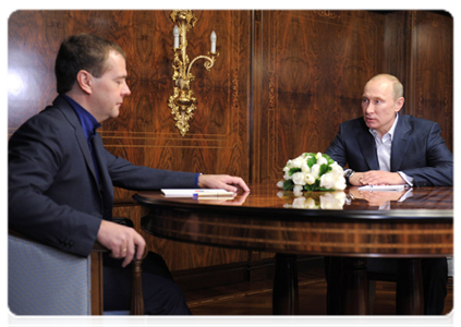 Встреча Д.А.Медведева и В.В.Путина в Сочи|8 марта, 2012|14:17