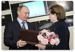 Prime Minister Vladimir Putin presents the government’s annual Yury Gagarin Prizes to members of the first cosmonaut crew