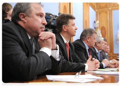 President of the oil company Rosneft Eduard Khudainatov, Director of the Department of Industry and Infrastructure of the Russian government Maxim Sokolov and Head of the Federal Agency for Subsoil Use Anatoly Ledovskikh|12 april, 2012|19:16