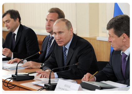 Председатель Правительства Российской Федерации В.В.Путин провёл совещание по вопросу развития жилищного строительства|16 апреля, 2012|15:59