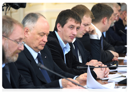 Participants in the meeting on achieving the goals set by Prime Minister Vladimir Putin in his election article “Democracy and the Quality of the State”|18 april, 2012|17:57