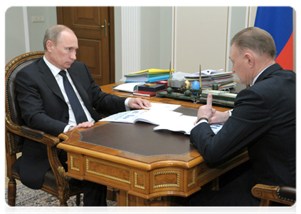 Председатель Правительства Российской Федерации В.В.Путин провёл рабочую встречу с губернатором Рязанской области О.И.Ковалёвым|18 апреля, 2012|20:51
