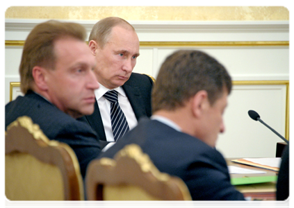 Prime Minister Vladimir Putin, First Deputy Prime Minister Igor Shuvalov and Deputy Prime Minister Dmitry Kozak|19 april, 2012|17:03
