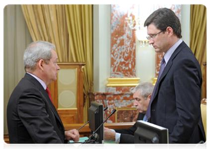 Minister of Regional Development Viktor Basargin and Deputy Minister of Finance Alexander Novak|25 april, 2012|19:50
