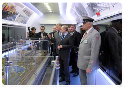 Prime Minister Vladimir Putin visiting the Russian Railways Scientific and Technical Development Center at the Rizhsky Railway Station|26 april, 2012|16:45