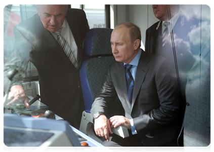 Председатель Правительства Российской Федерации В.В.Путин посетил Центр научно-технического развития ОАО «РЖД», расположенный на Рижском вокзале|26 апреля, 2012|16:49