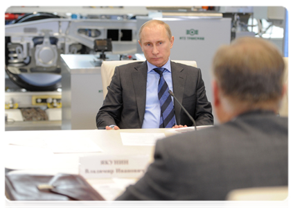 Председатель Правительства Российской Федерации В.В.Путин провёл совещание по развитию железнодорожной инфраструктуры и скоростного движения|26 апреля, 2012|17:11