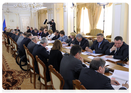 Prime Minister Vladimir Putin holds a meeting on the implementation of tasks formulated in his election article, “Building justice: A social policy for Russia”|28 april, 2012|13:11