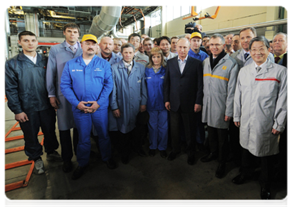 Председатель Правительства Российской Федерации В.В.Путин принял участие в церемонии запуска серийного производства автомобиля «Лада-Ларгус» на АвтоВАЗе|4 апреля, 2012|18:43