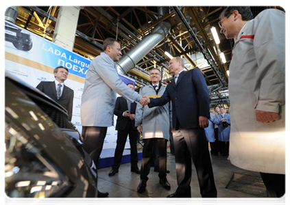 Председатель Правительства Российской Федерации В.В.Путин принял участие в церемонии запуска серийного производства автомобиля «Лада-Ларгус» на АвтоВАЗе|4 апреля, 2012|18:45