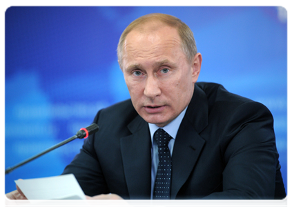 Председатель Правительства Российской Федерации В.В.Путин провёл на АвтоВАЗе (г.Тольятти) совещание о развитии автомобильной отрасли в условиях вступления России в ВТО|4 апреля, 2012|19:16
