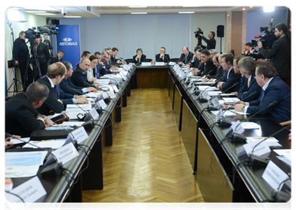 Председатель Правительства Российской Федерации В.В.Путин провёл на АвтоВАЗе (г.Тольятти) совещание о развитии автомобильной отрасли в условиях вступления России в ВТО|4 апреля, 2012|19:34