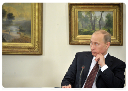 Prime Minister Vladimir Putin meeting with museum workers|5 april, 2012|21:21