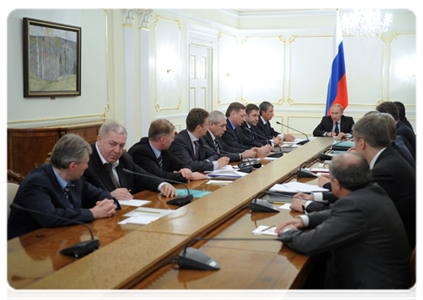 Prime Minister Vladimir Putin at a meeting on motivating exploration of hard-to-recover oil reserves|3 may, 2012|19:43
